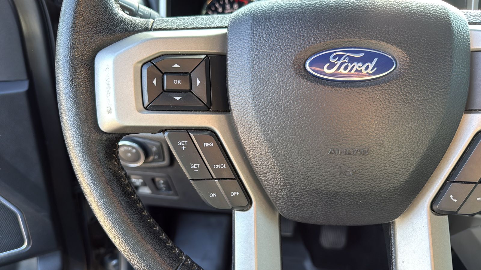 Used 2019 Gray Ford Lariat image 17