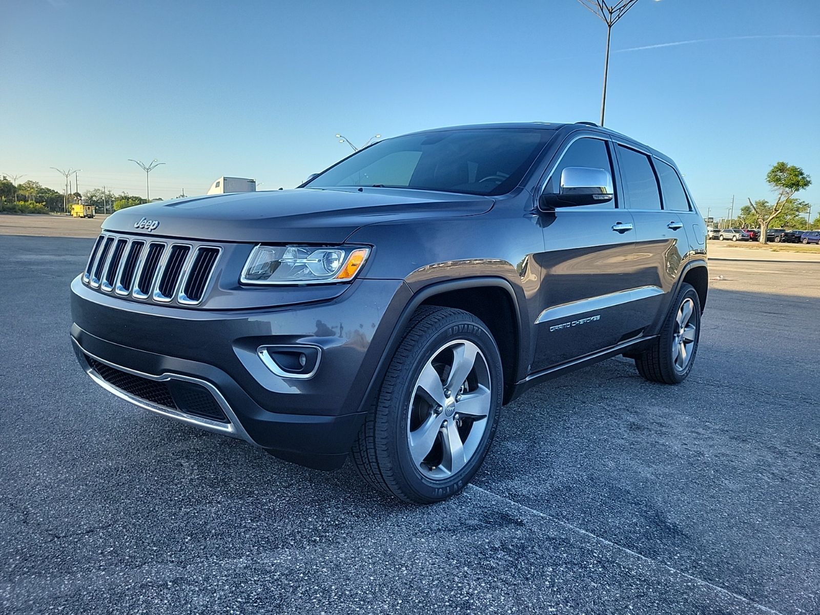 View vehicle photo 2