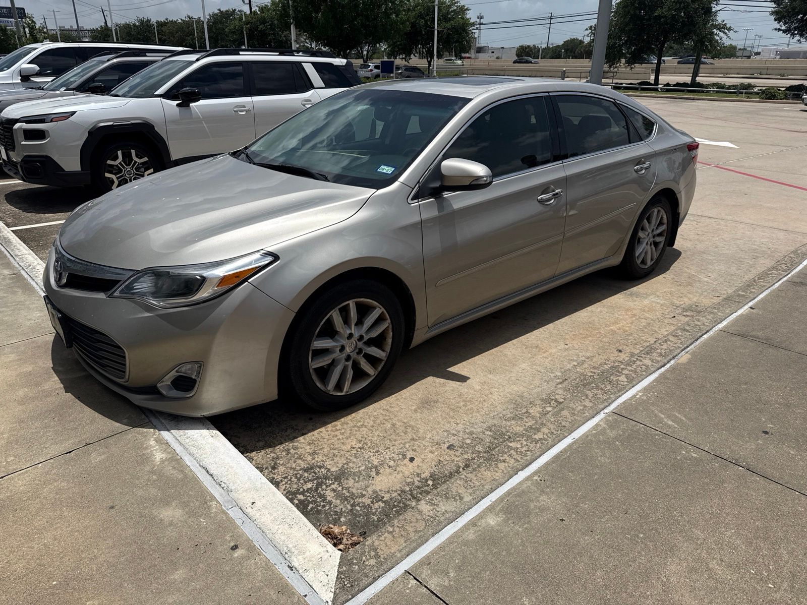 Champagne Mica 2013 Toyota Avalon Sedan Front-Wheel Drive 6-Speed Automatic