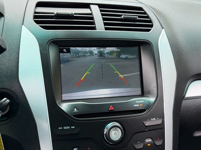 Used 2014 Silver Ford XLT image 35