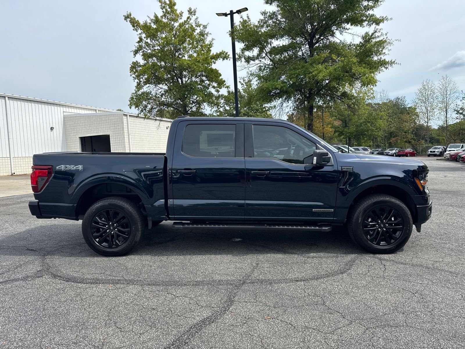2025 Ford F-150 XLT photo 4