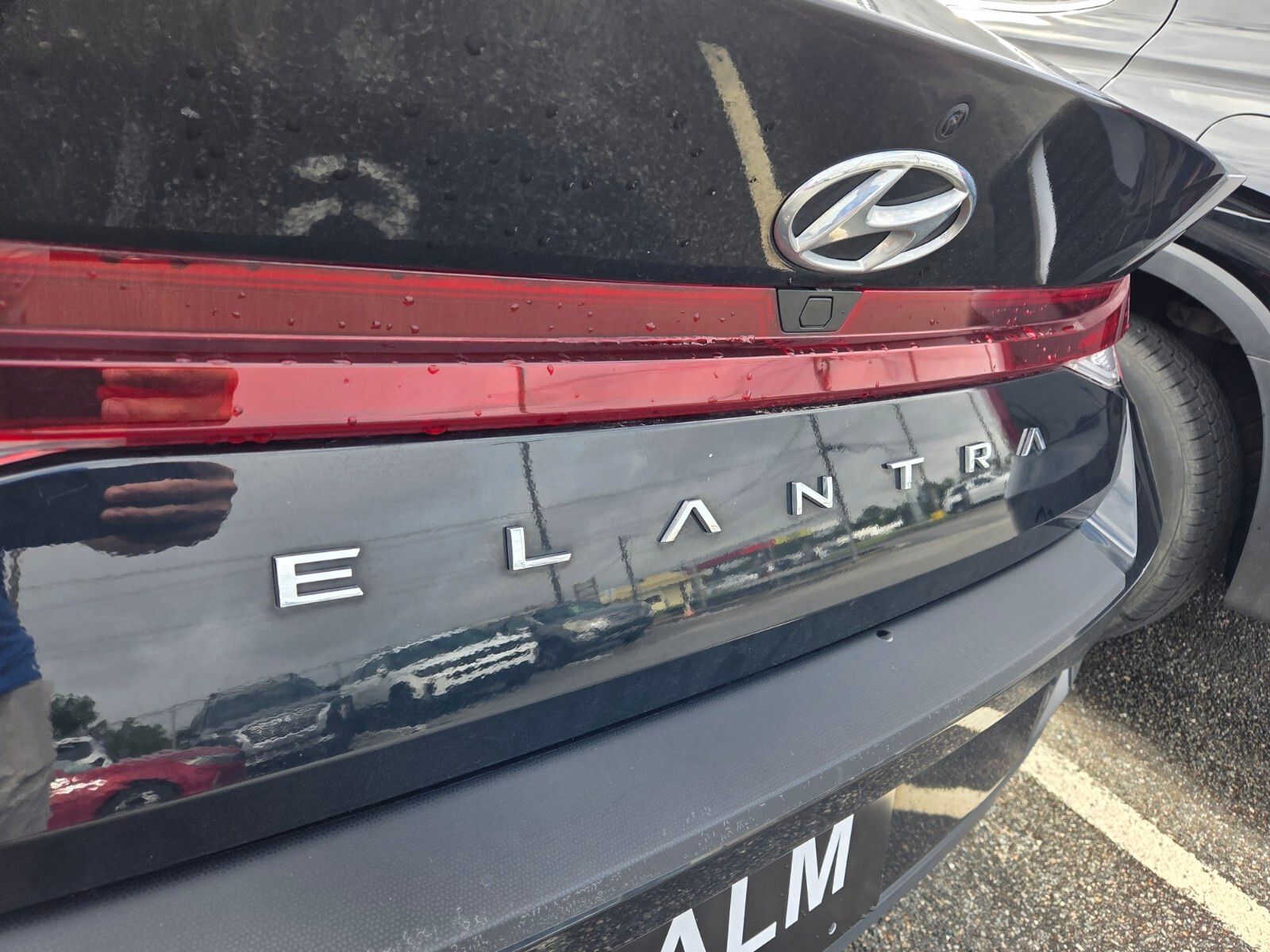 Used 2023 Black Hyundai SEL image 9