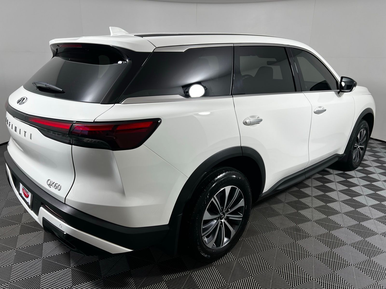 Thumbnail: 2024 INFINITI QX60 - 5