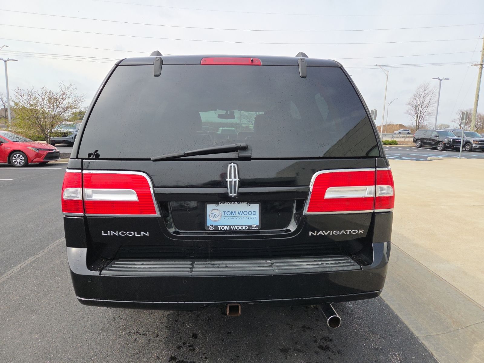 used 2009 Lincoln Navigator car, priced at $6,900