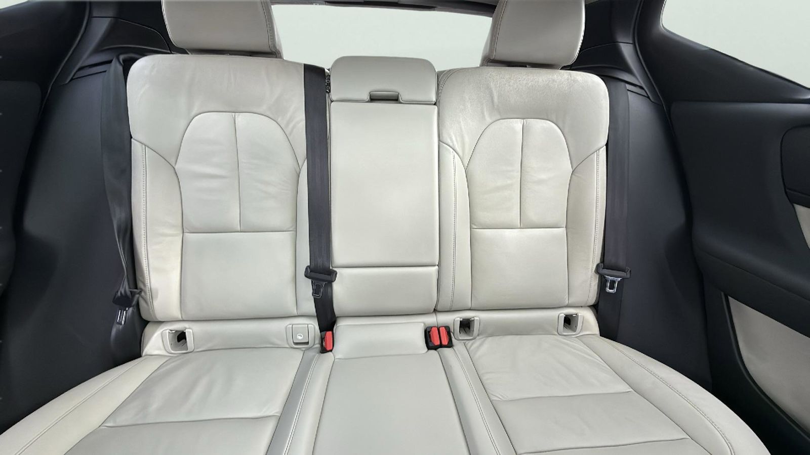 Used Car 2022 Volvo Xc40  Momentum For Sale Under $30,000 In Austin, Texas