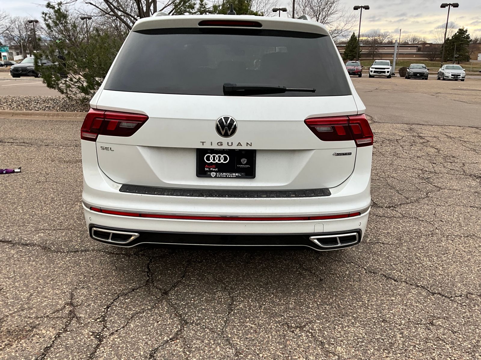 View vehicle photo 7