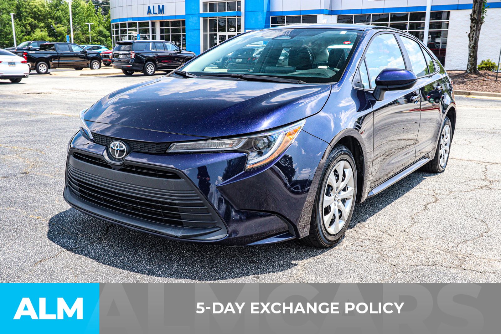 2023 Toyota Corolla LE photo 4