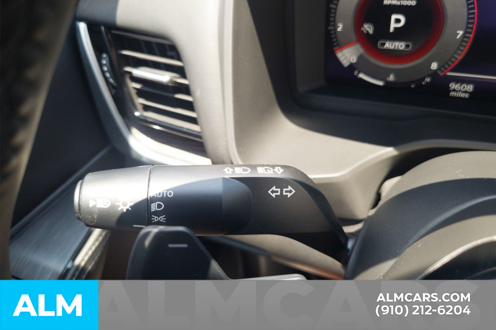 Used 2025 White Pearl Nissan Platinum image 36