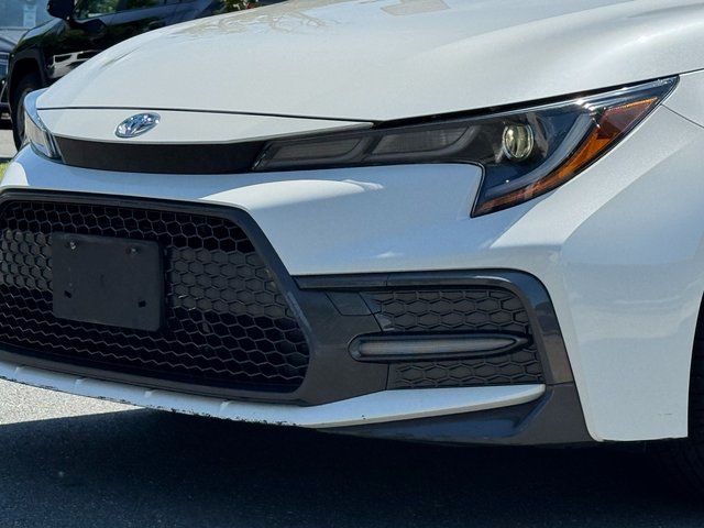 Used 2020 White Toyota SE image 25