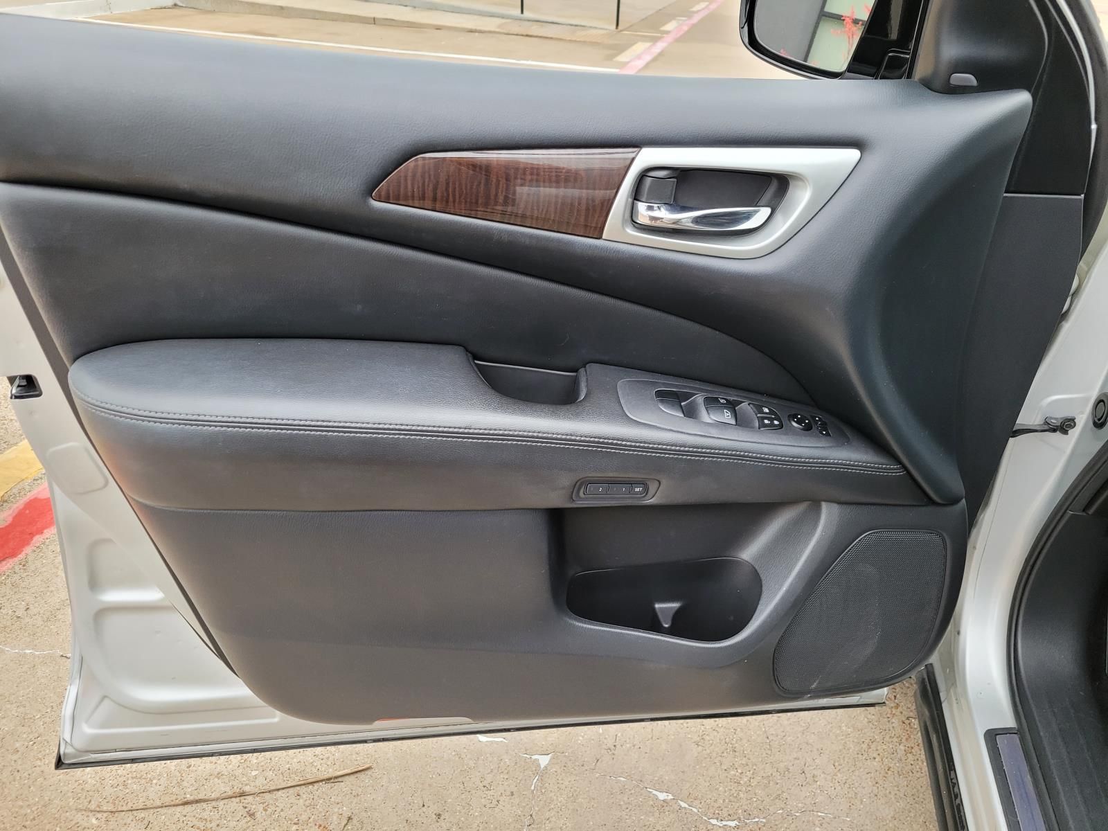 used 2015 Nissan Pathfinder car, priced at $11,500