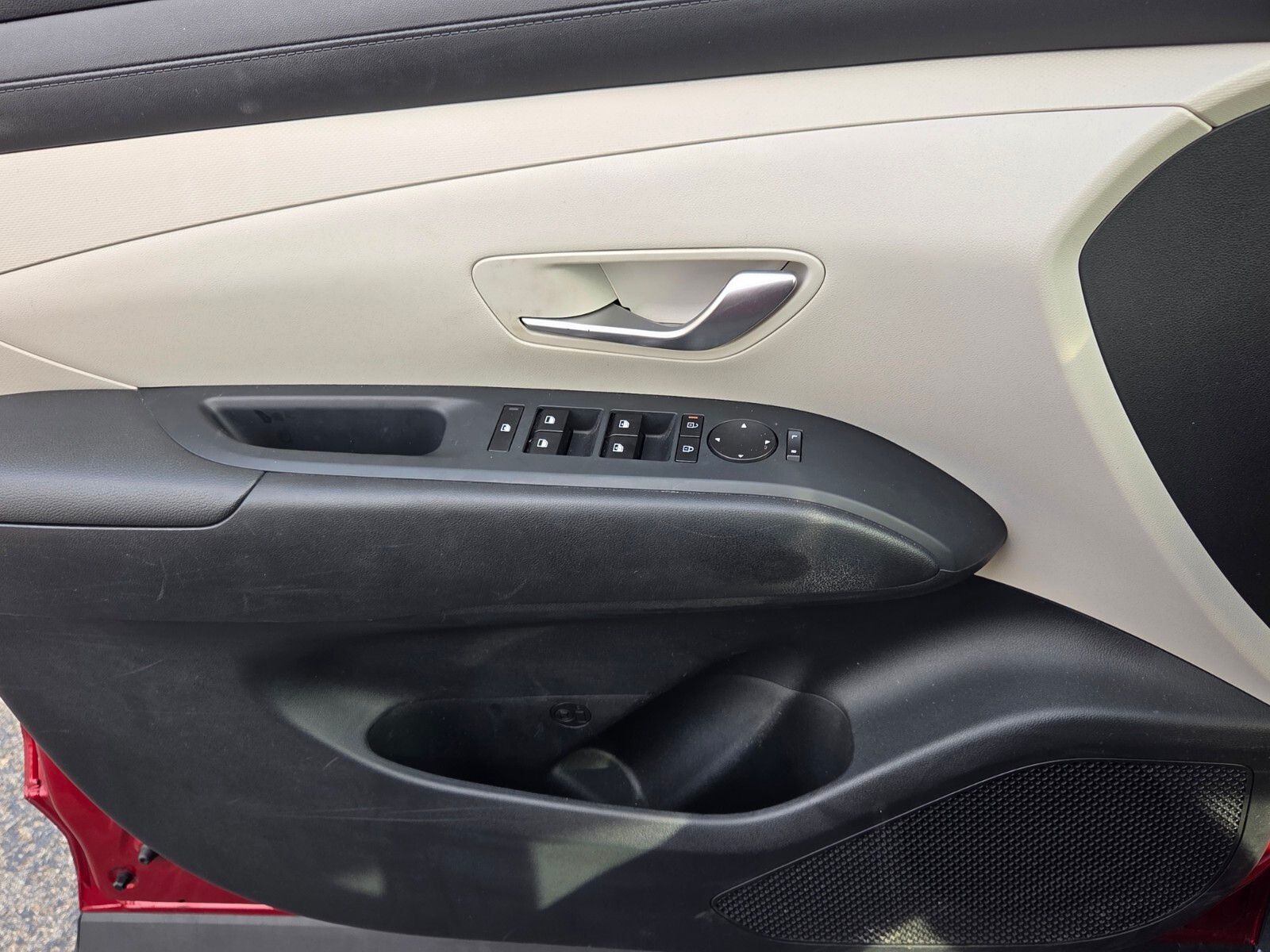 Used 2025 Red Hyundai SEL image 29