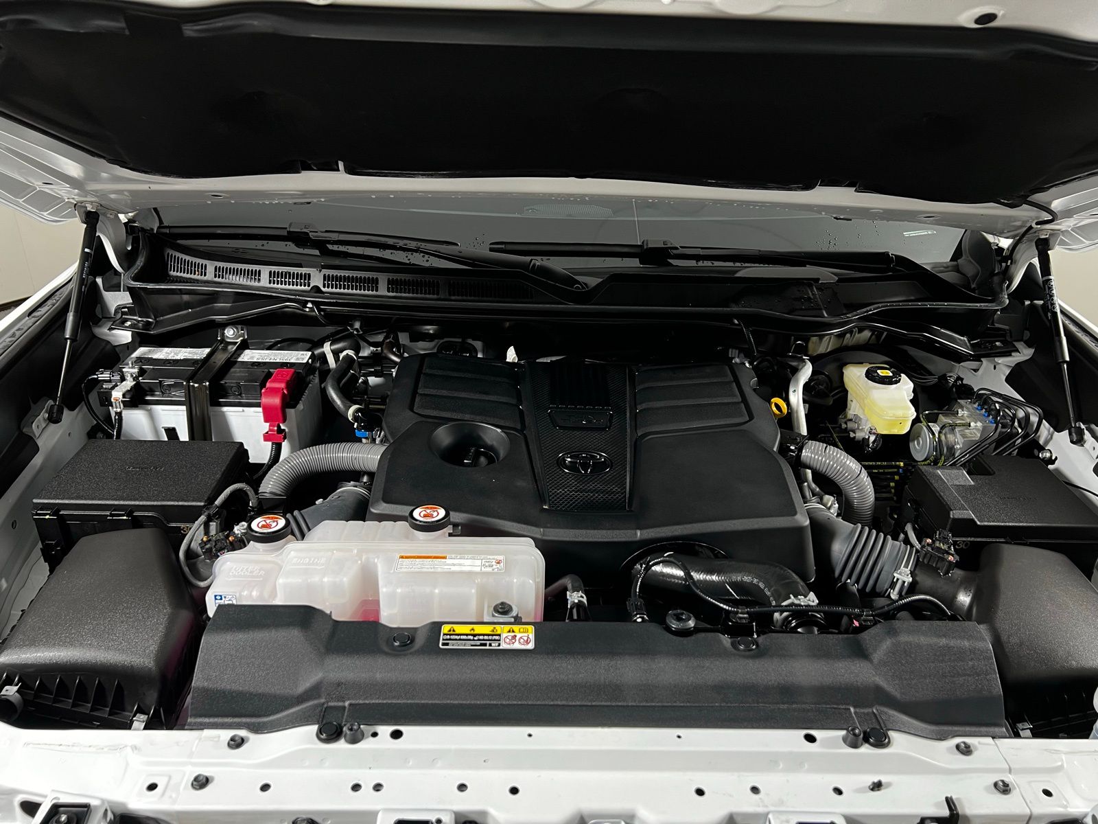 Thumbnail: 2025 Toyota Tundra - 9