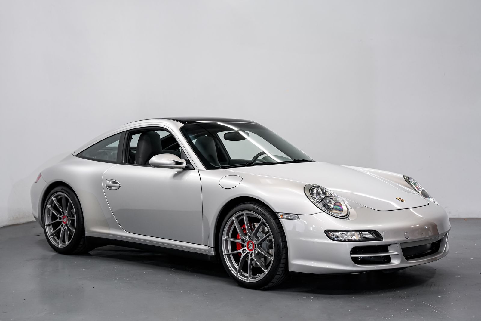 Arctic Silver Metallic 2007 Porsche 911 Convertible All-Wheel Drive 6-Speed Manual Overdrive