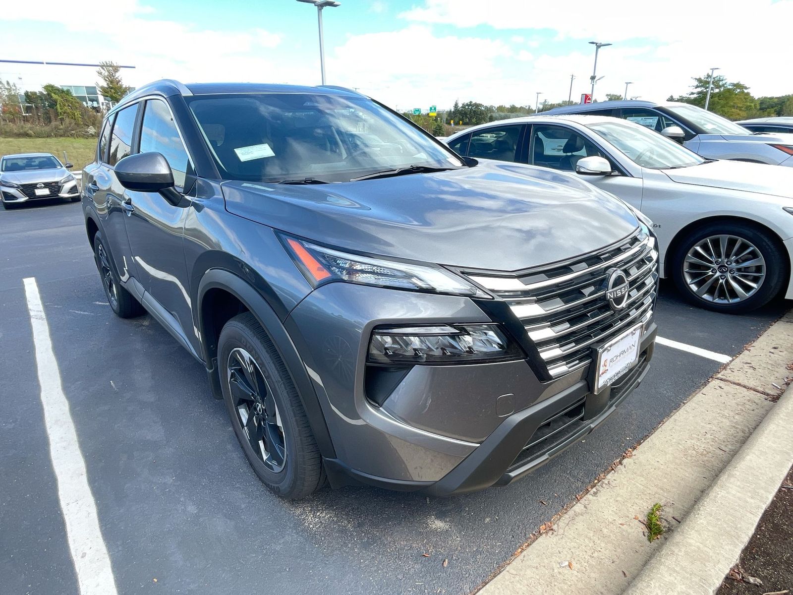 2024 Nissan Rogue SV 4