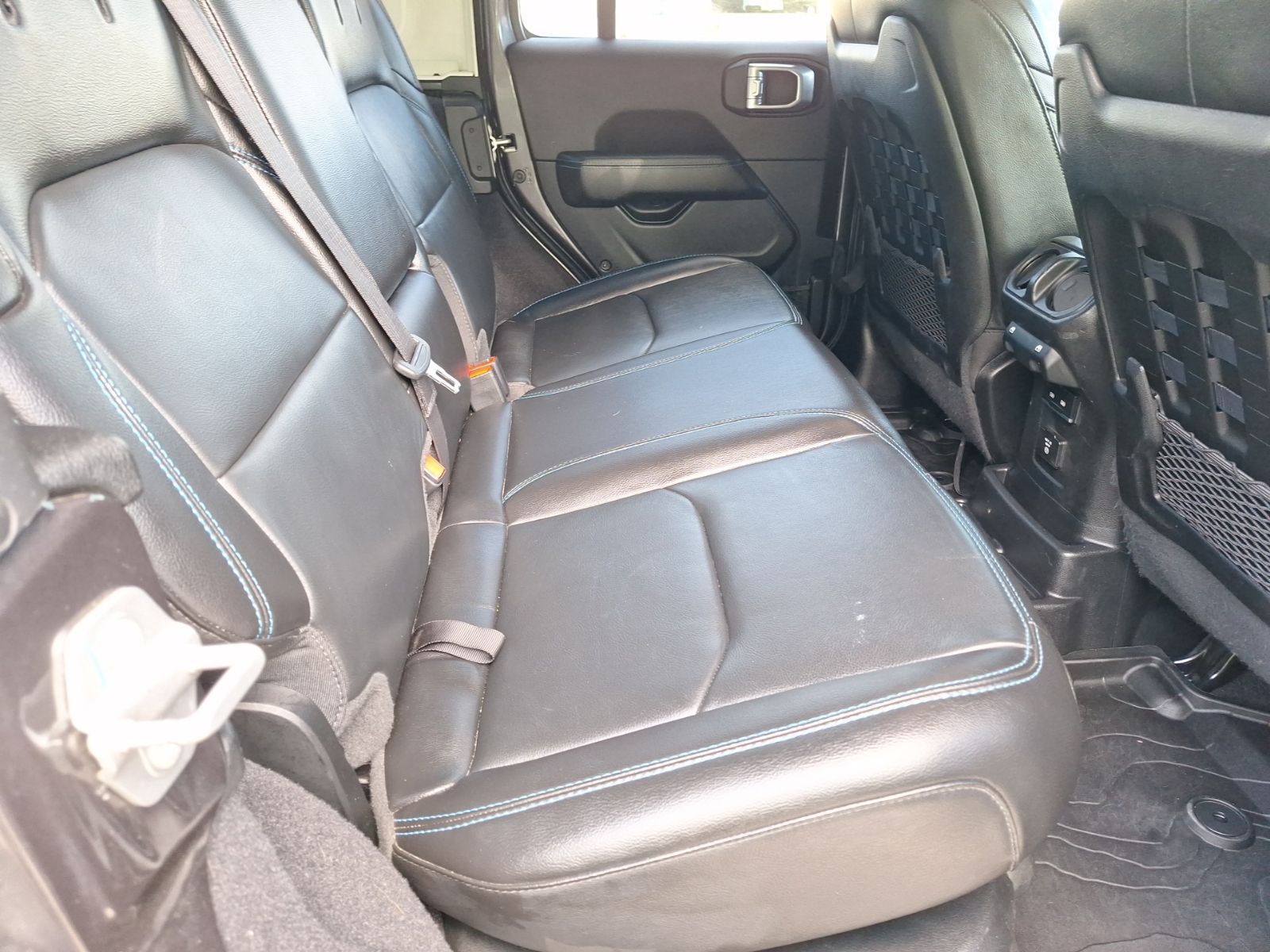 car-gallery-32