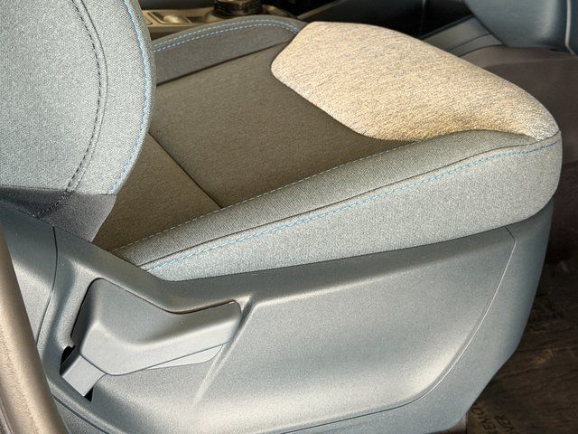 New 2025 Carbonized Gray Metallic Ford XLT image 10