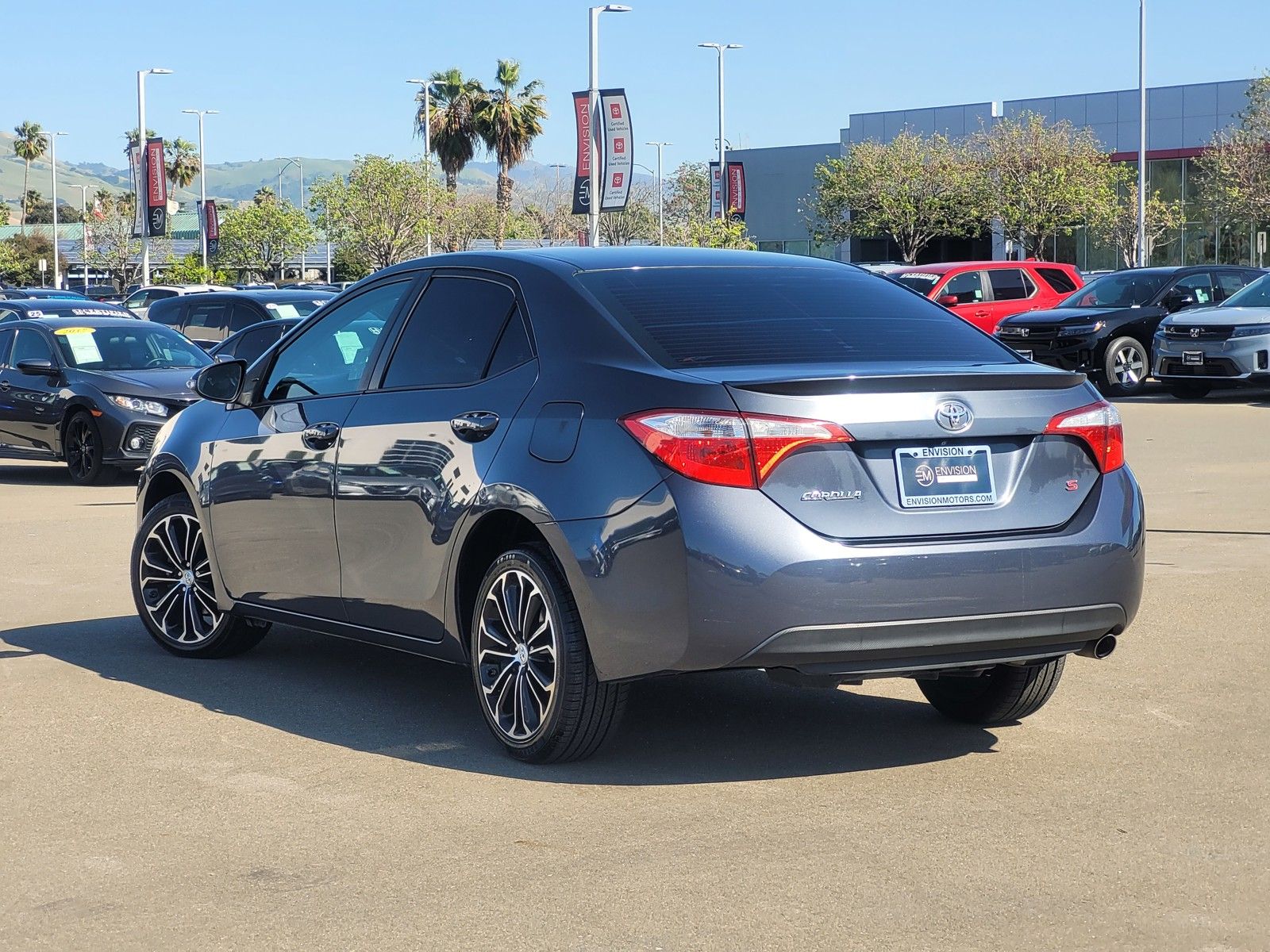 View vehicle photo 5