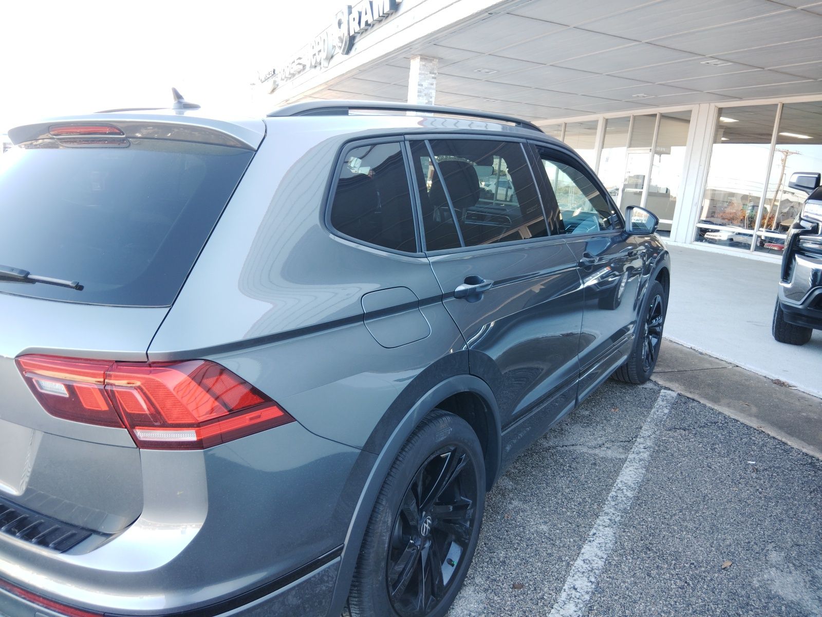 2023 Volkswagen Tiguan 2.0T SE R-Line Black 7