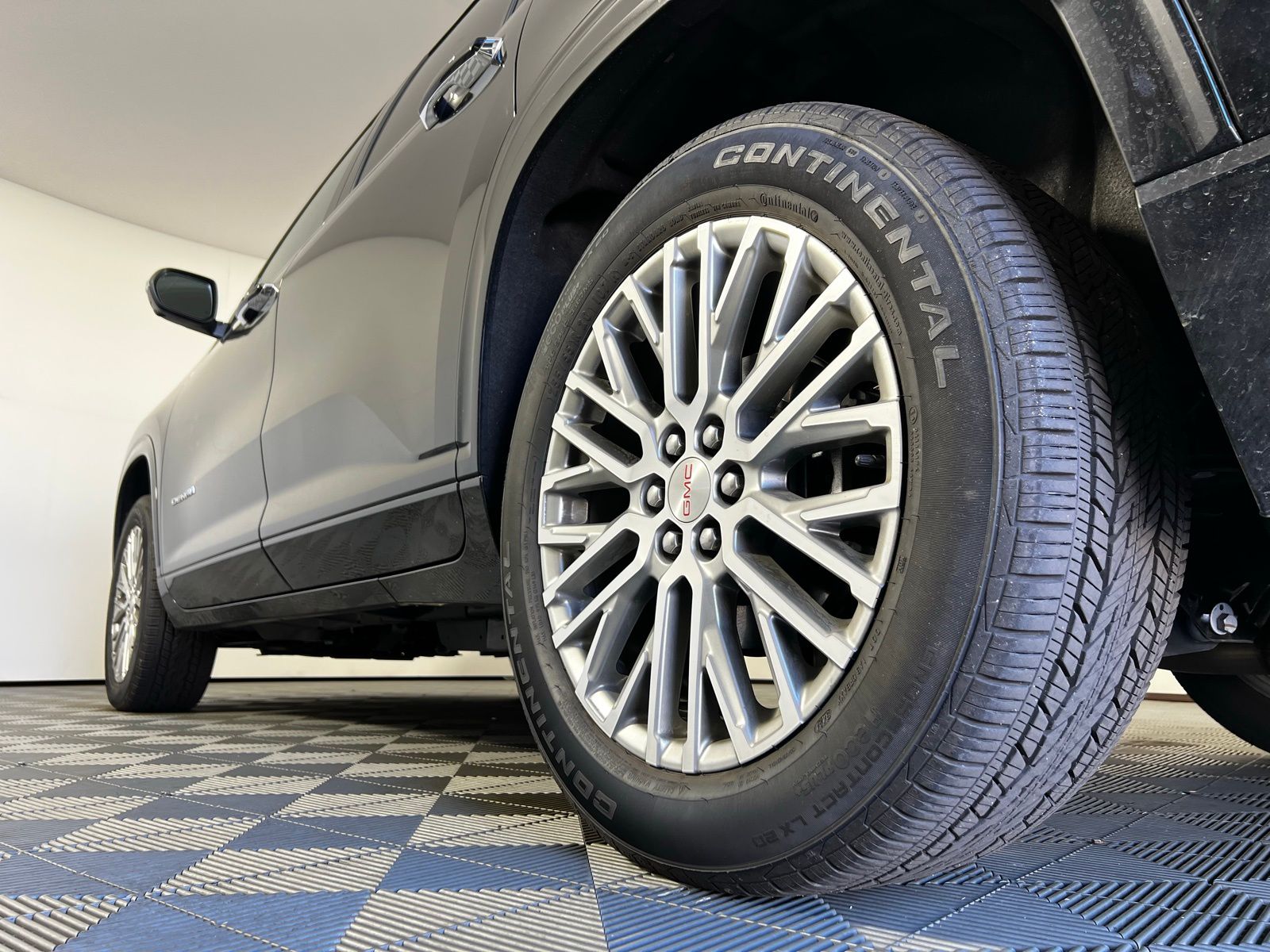 Thumbnail: 2024 GMC Acadia - 12