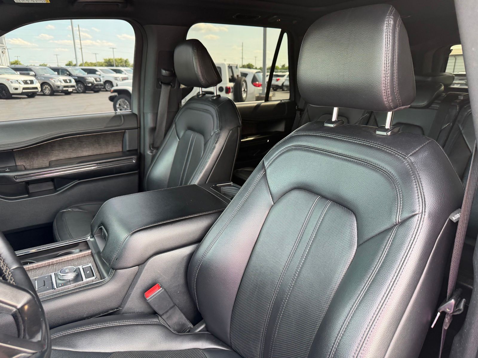 2021 Ford Expedition image 13