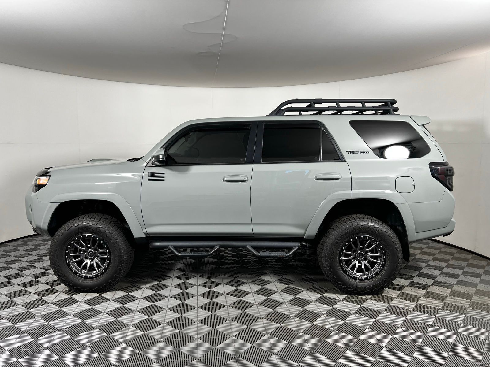 Thumbnail: 2021 Toyota 4Runner - 8