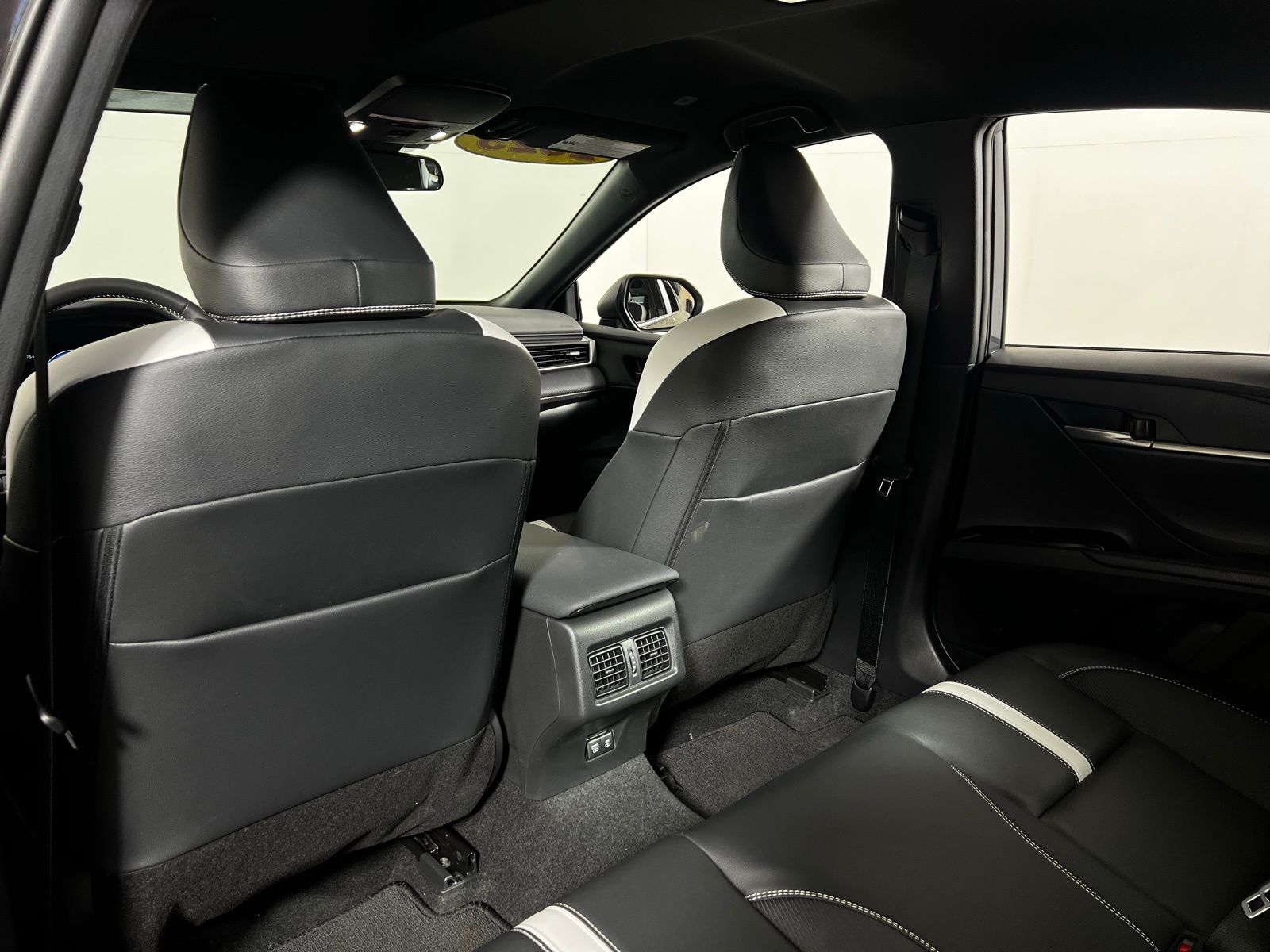 Thumbnail: 2025 Toyota Camry - 21