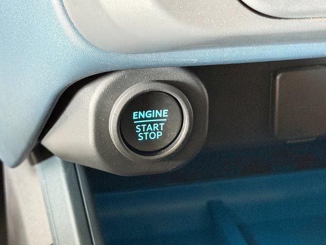 New 2025 Azure Gray Metallic Tri-Coat Ford XLT image 28