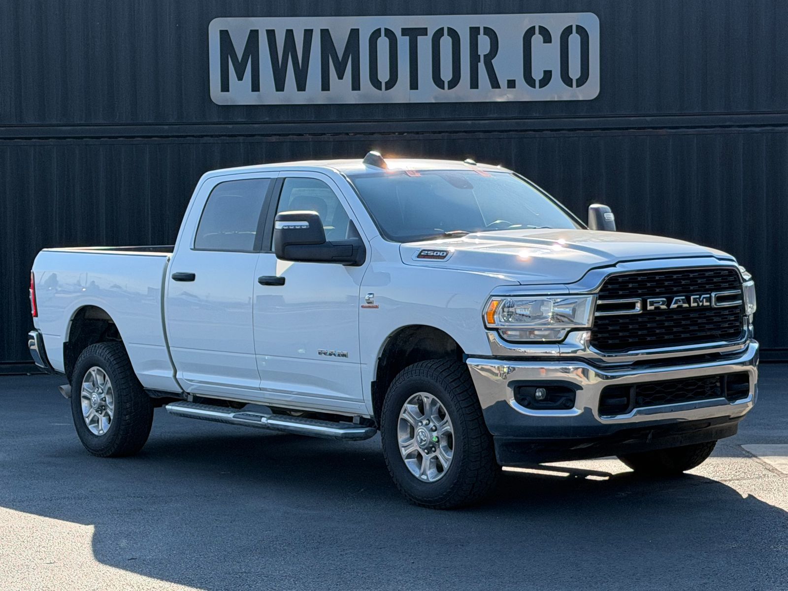 Bright White Clearcoat 2024 RAM 2500 Pickup Truck Four-Wheel Drive 6-Speed Automatic