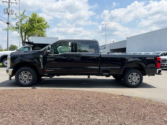 New 2026 Agate Black Metallic Ford Lariat image 3