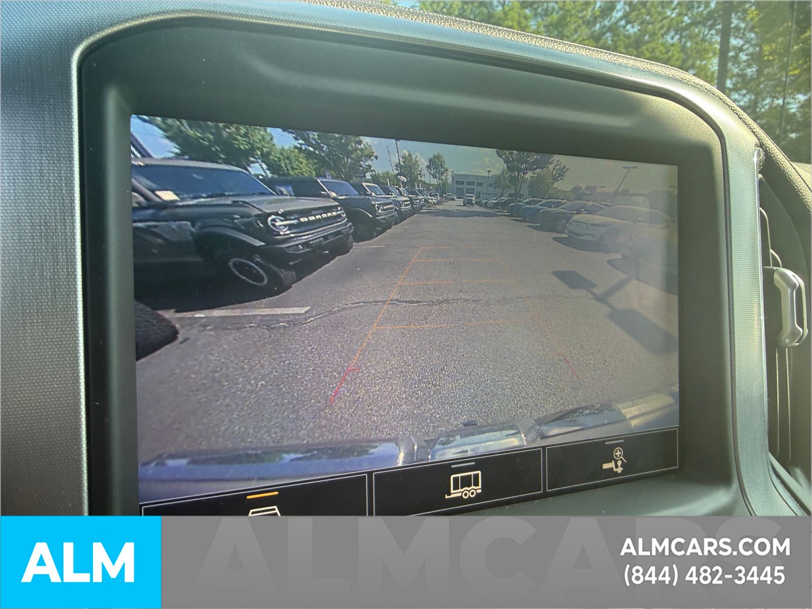 Used 2021 White GMC SLT image 22