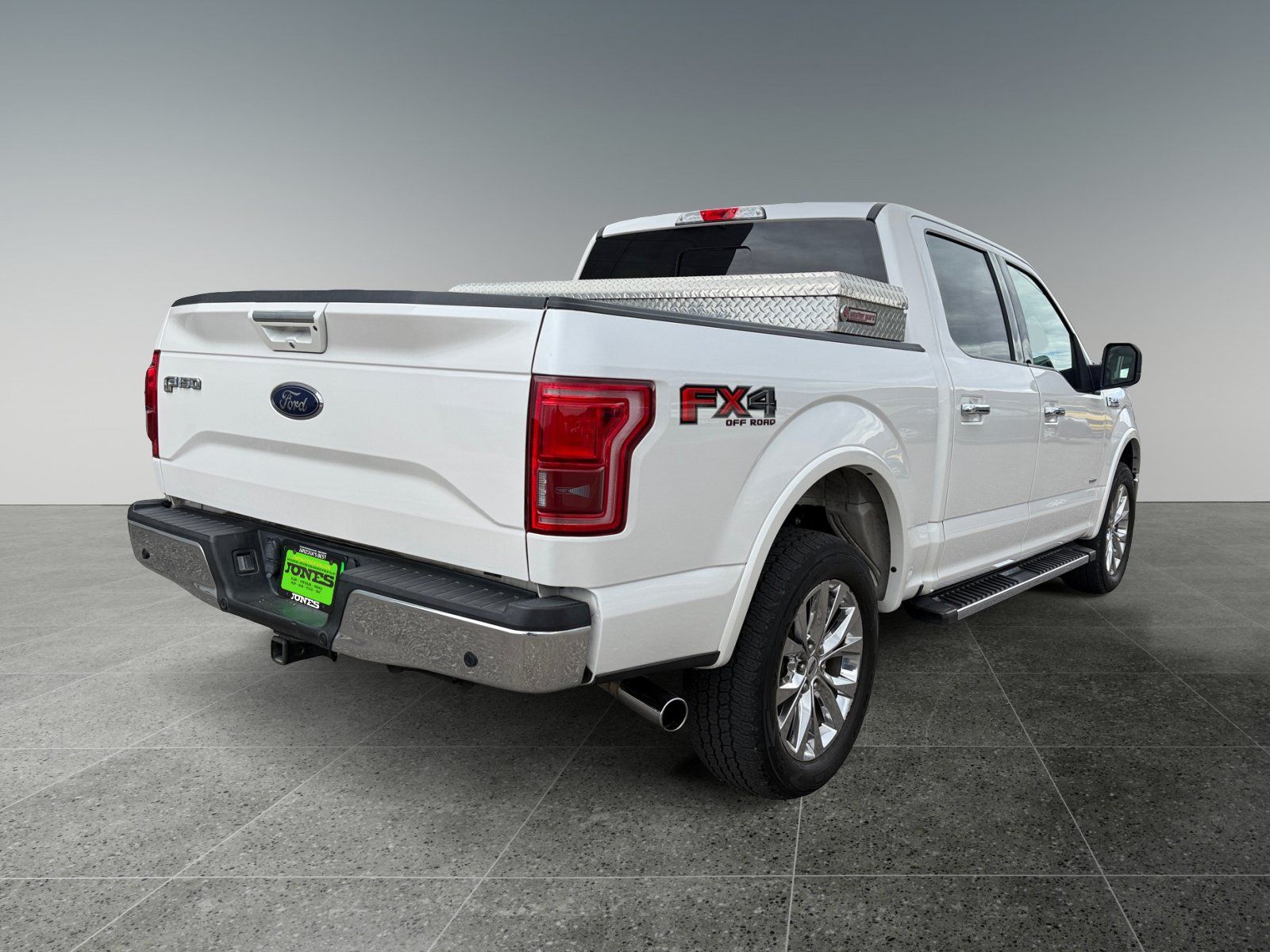 View vehicle photo 7