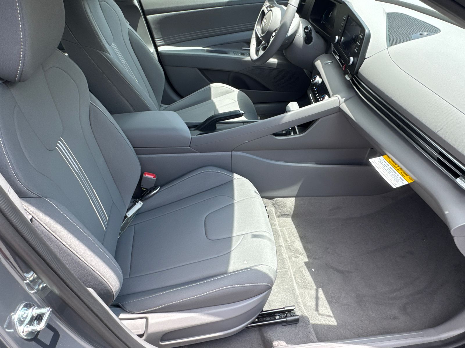 Certified Used 2025 Gray Hyundai SEL Sport image 13