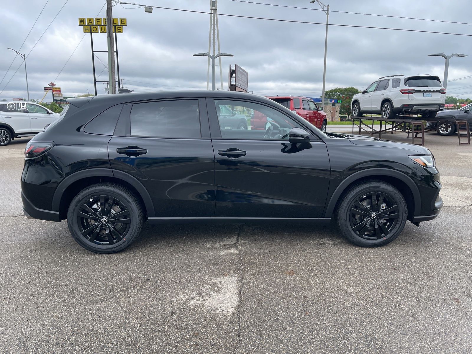 View vehicle photo 6