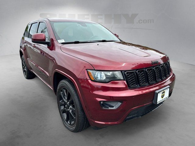 Used 2019 Velvet Red Pearlcoat Jeep Altitude image 2