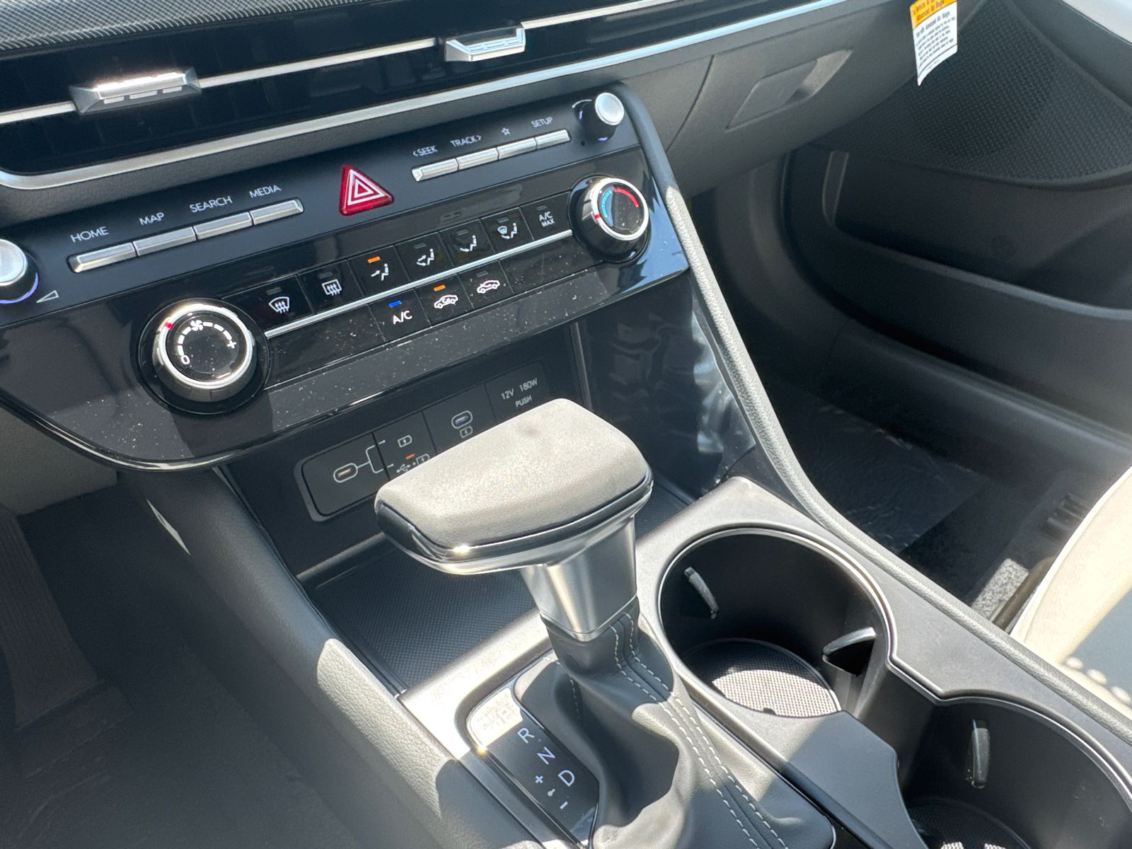 2025 Hyundai Sonata SE photo 24