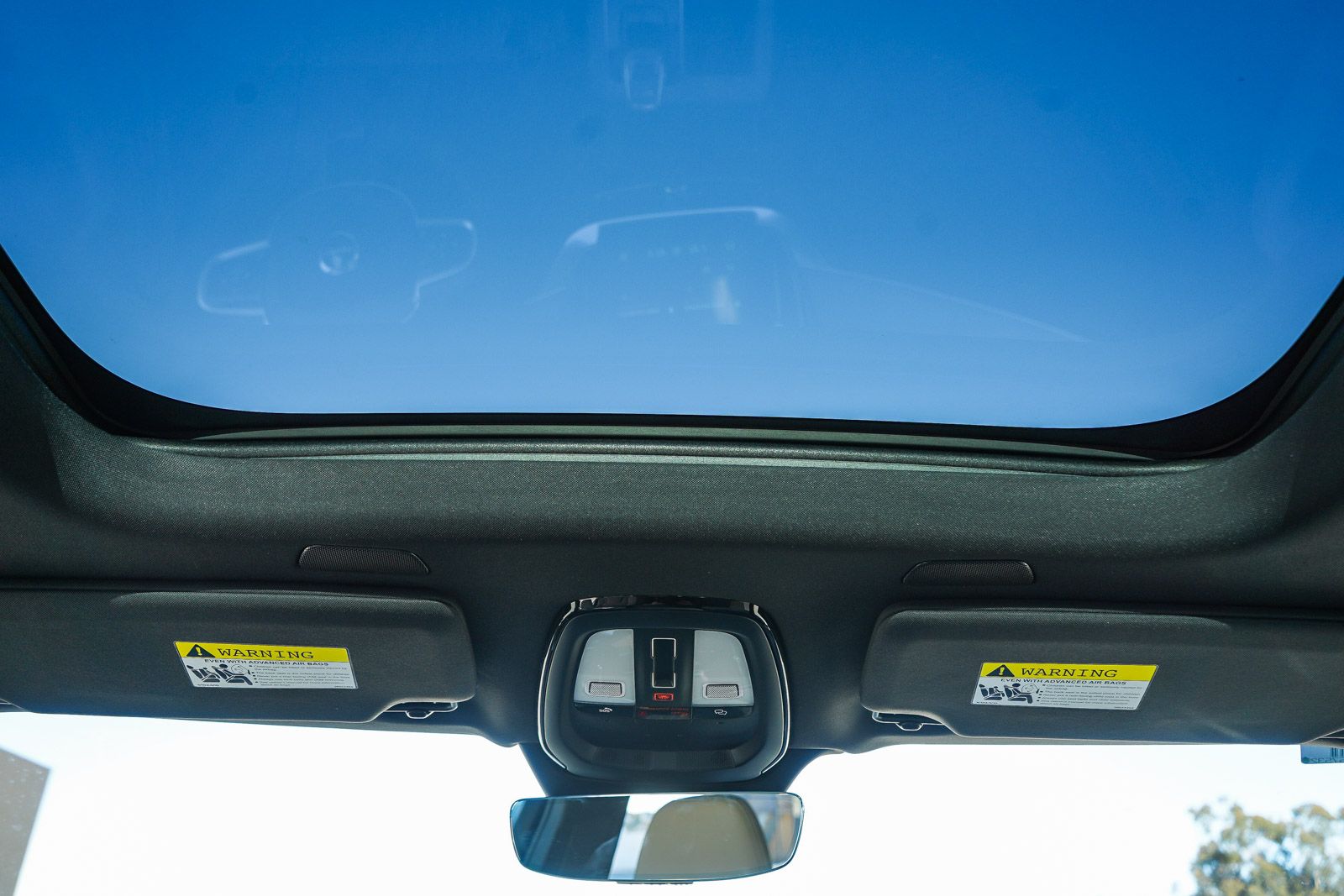 2026 Volvo XC90 Plus - Photo 16