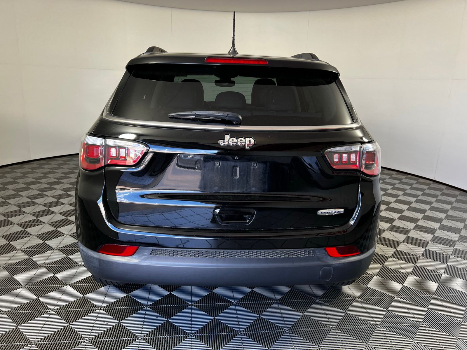 Thumbnail: 2018 Jeep Compass - 6