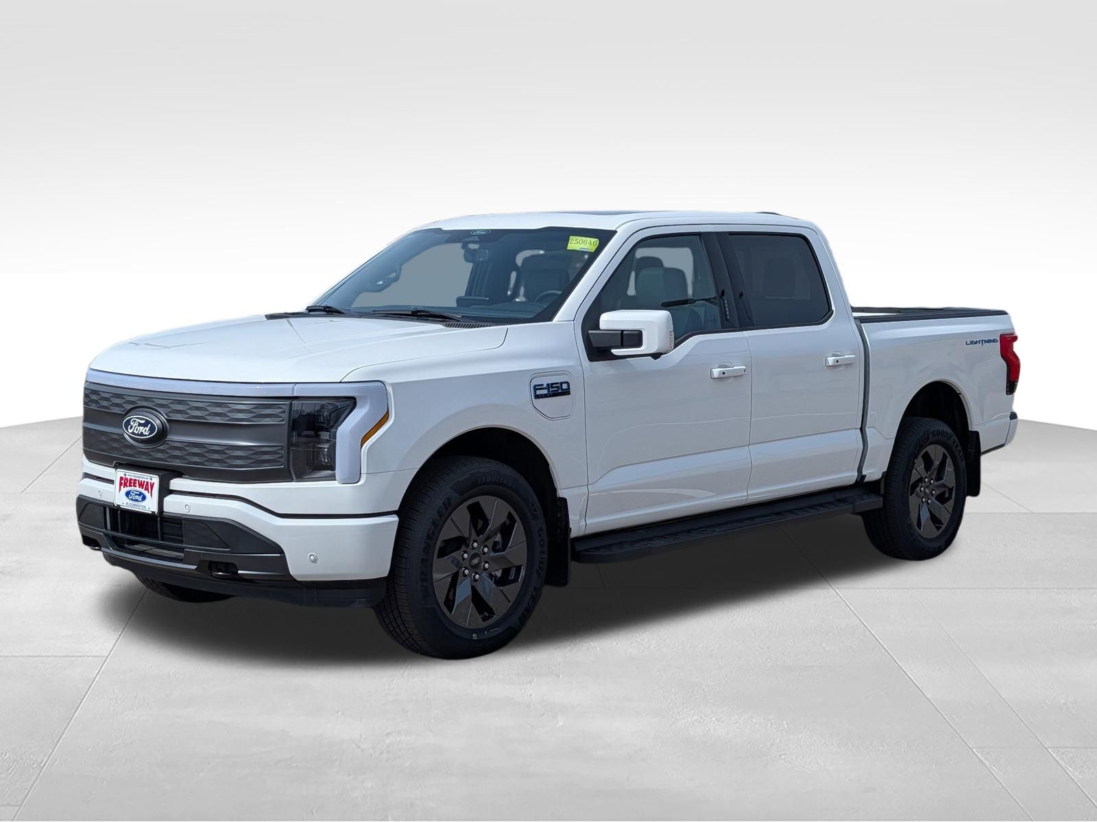 White Metallic 2025 Ford F-150 Lightning Lariat SuperCrew AWD Pickup Truck All-Wheel Drive Automatic