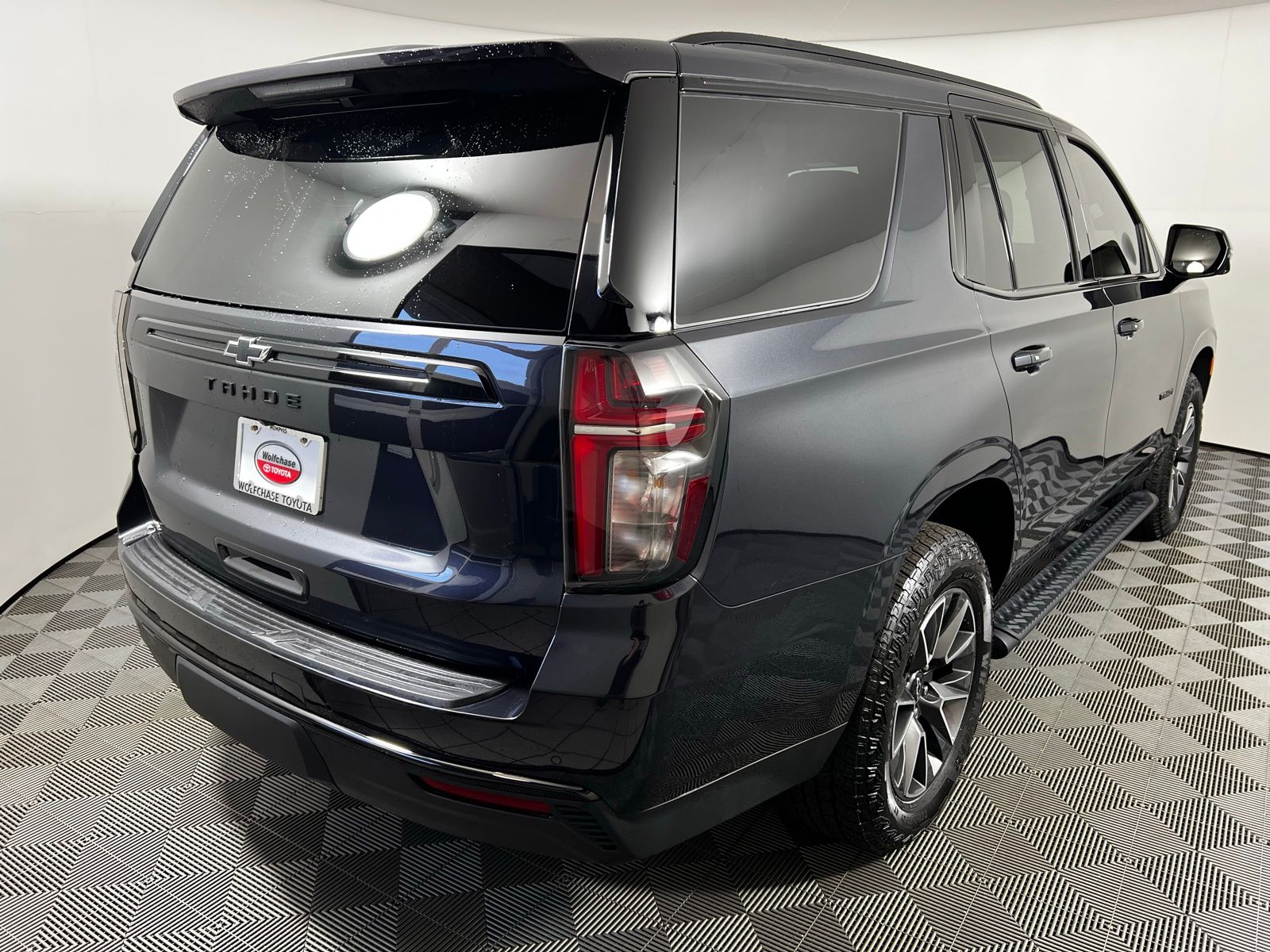 Thumbnail: 2024 Chevrolet Tahoe - 5