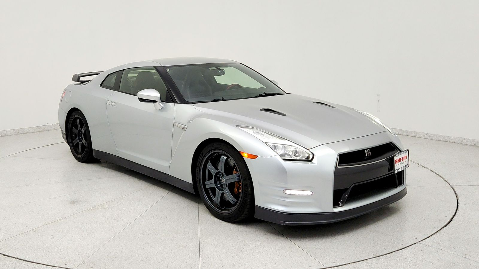 Super Silver 2015 Nissan GT-R Black Edition Coupe All-Wheel Drive 6-Speed Automatic