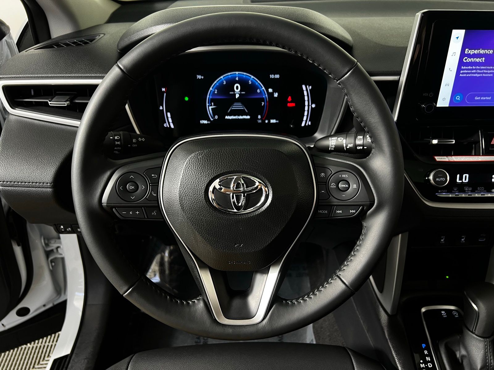 2025 Toyota Corolla Cross XLE 15