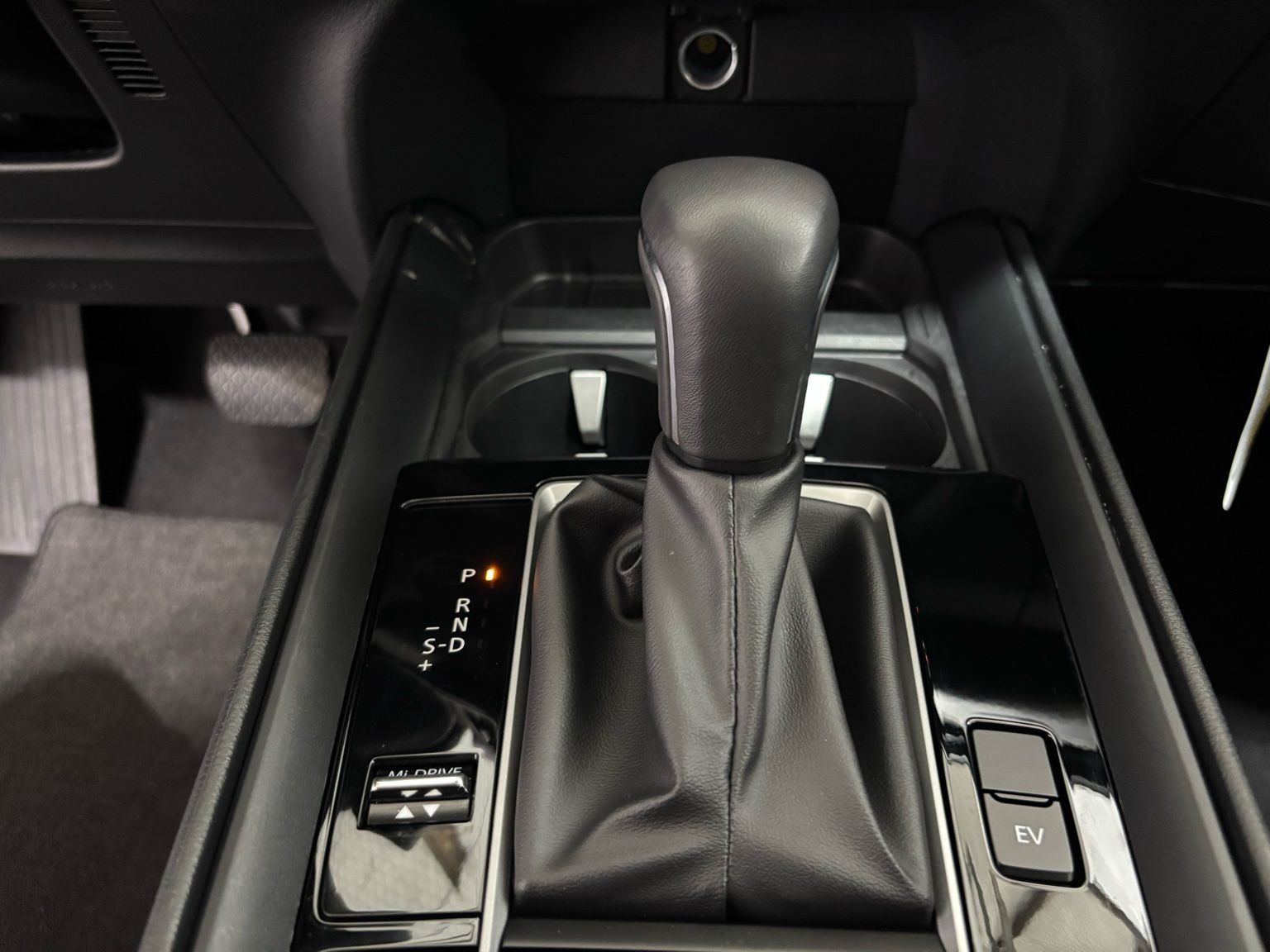 Used Car 2025 Mazda Cx-50 Hybrid  Utility Premium All Wheel Drive For Sale Under $35,000 In Austin, Texas