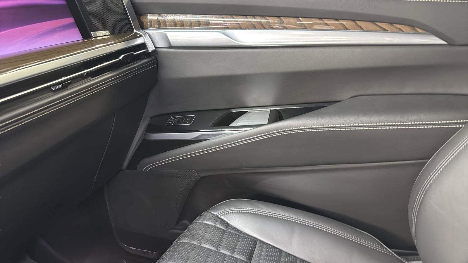 Used Car 2025 Cadillac Escalade  Sport Platinum For Sale Under $120,000 In Austin, Texas