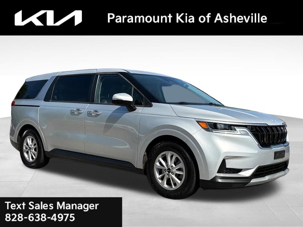 2022 Kia Carnival LX FWD
