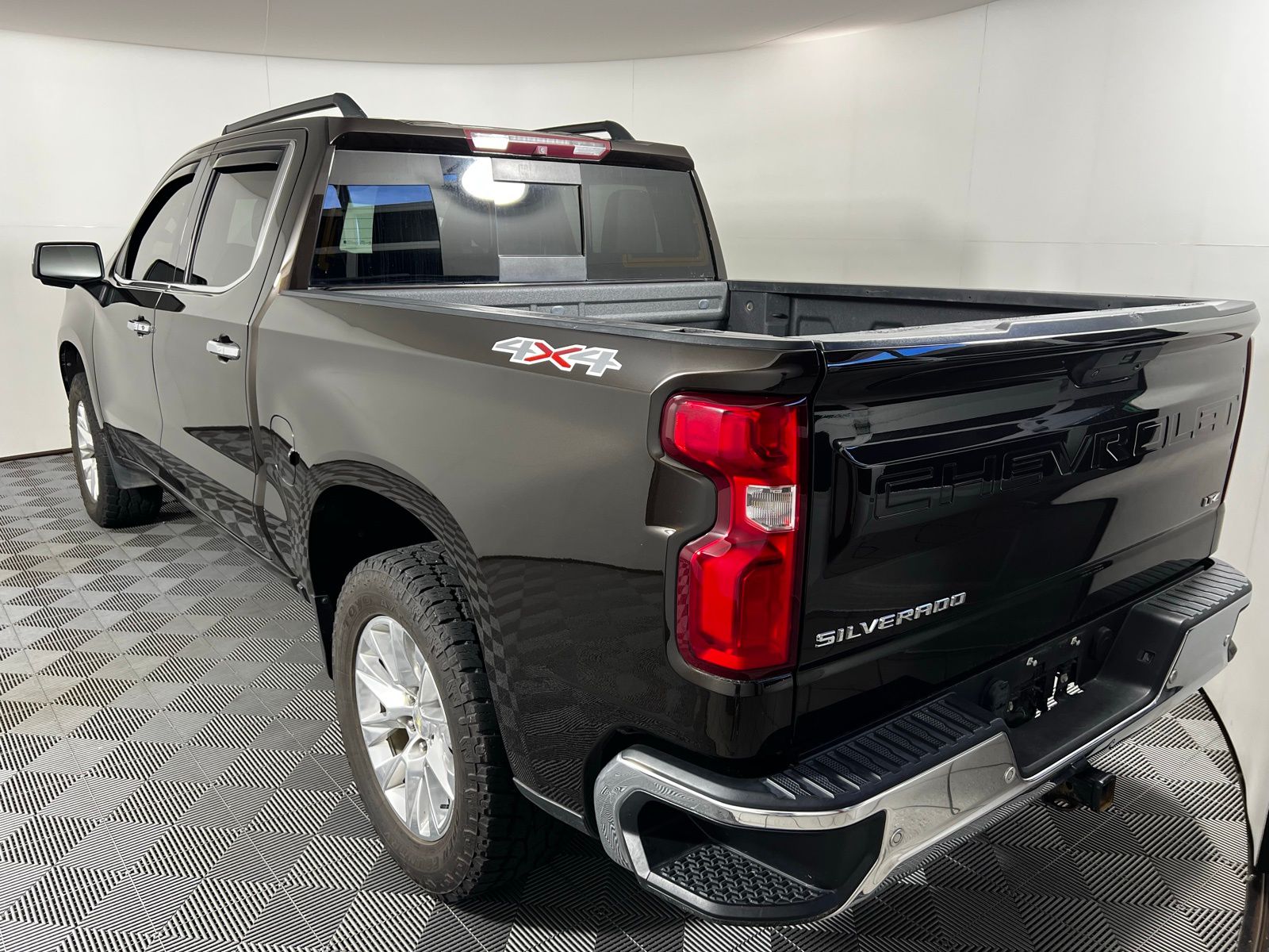 Thumbnail: 2019 Chevrolet Silverado 1500 - 6