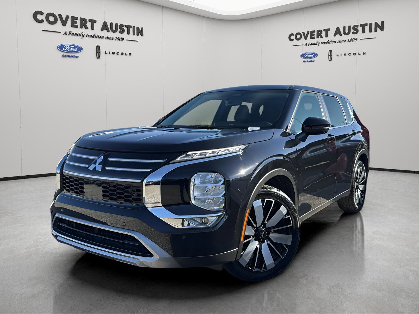 Used Car 2025 Mitsubishi Outlander  Se For Sale Under $30,000 In Austin, Texas