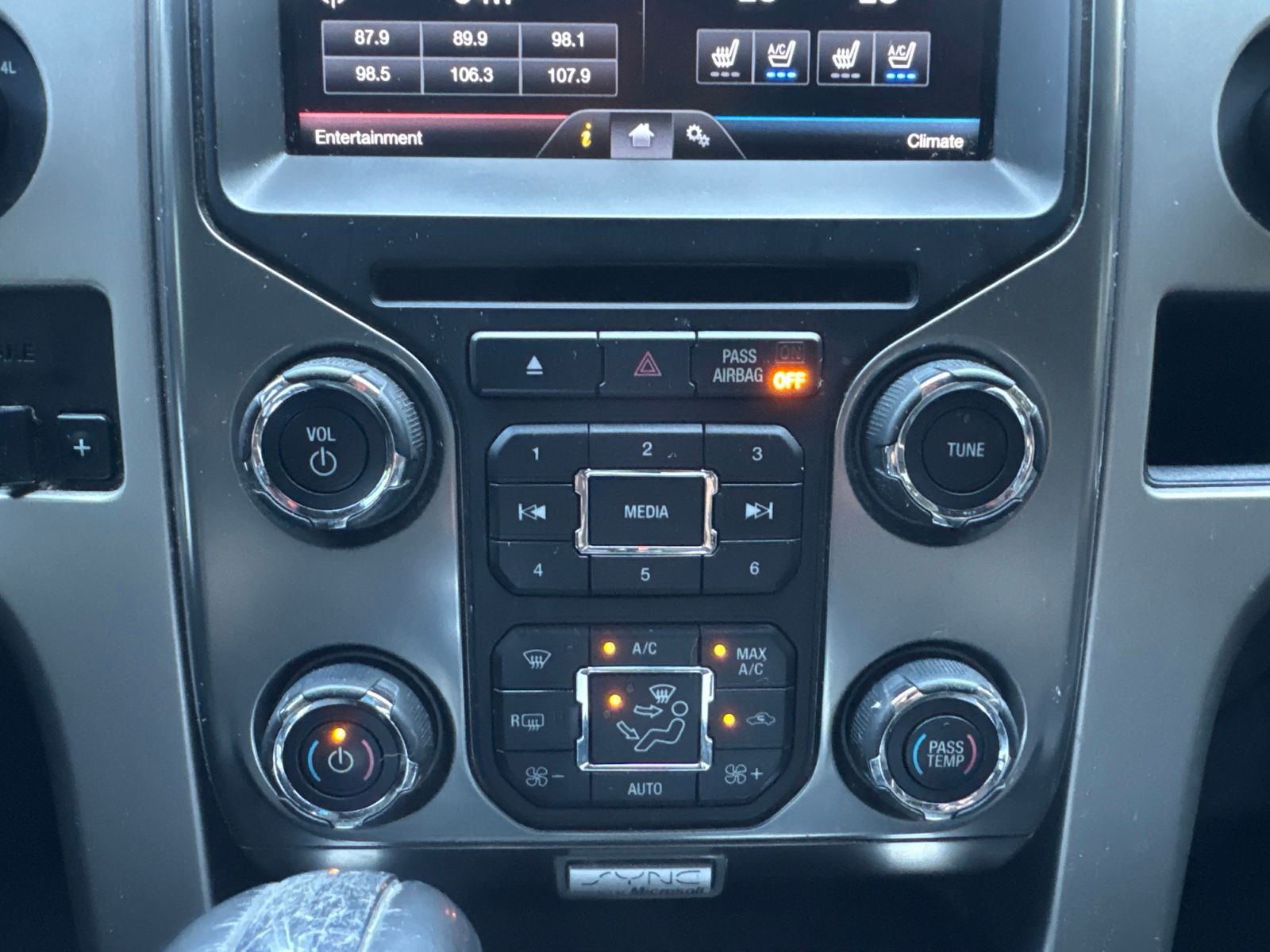 Used 2014  Ford FX4 image 30