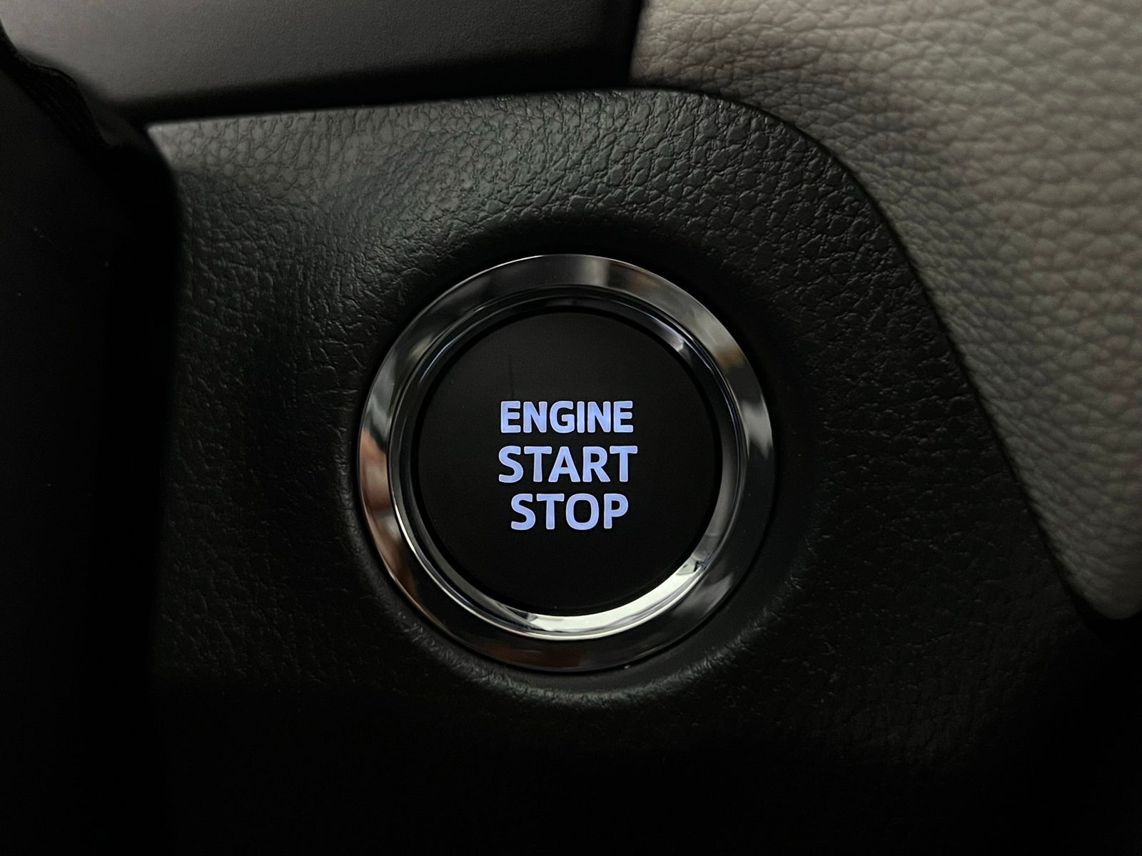 Thumbnail: 2025 Toyota RAV4 - 17