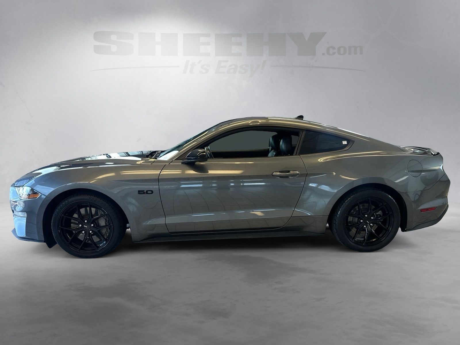Certified Used 2022 Carbonized Gray Metallic Ford GT Premium image 13