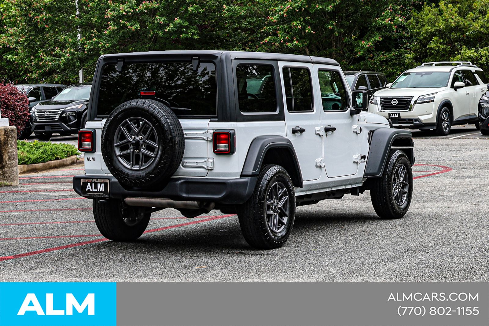 Used 2025 White Jeep Sport S image 7
